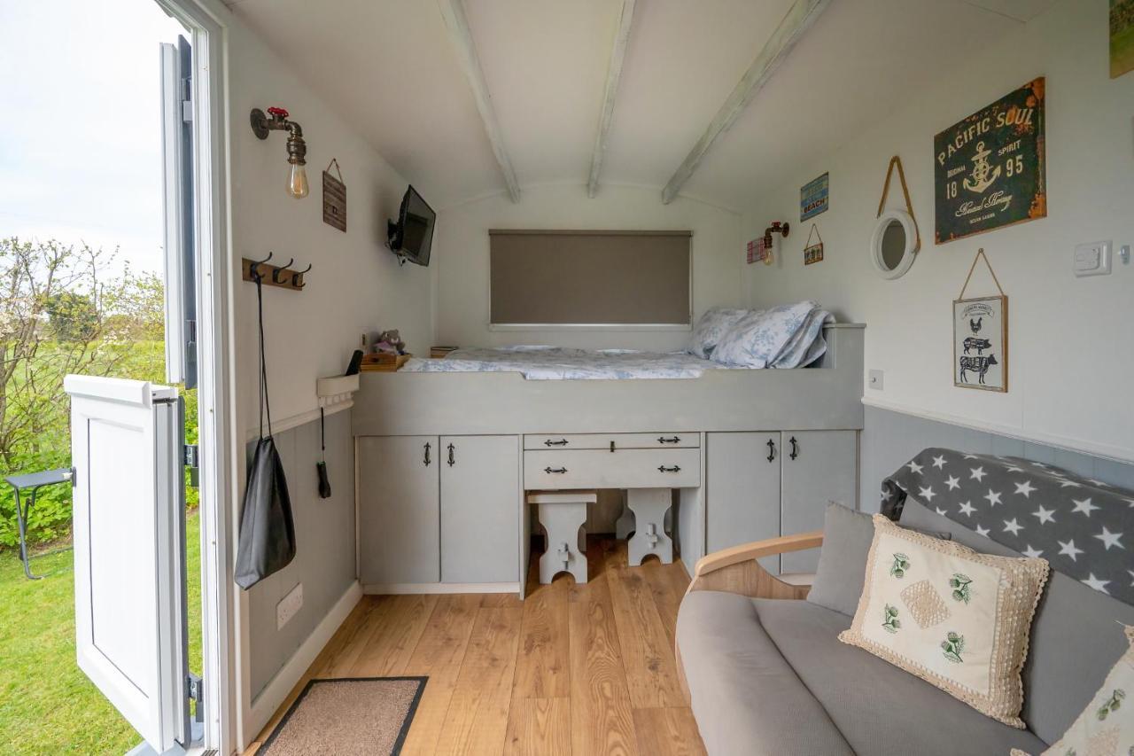 Lanterns Shepherds Huts & Glamping Happisburgh Eksteriør billede