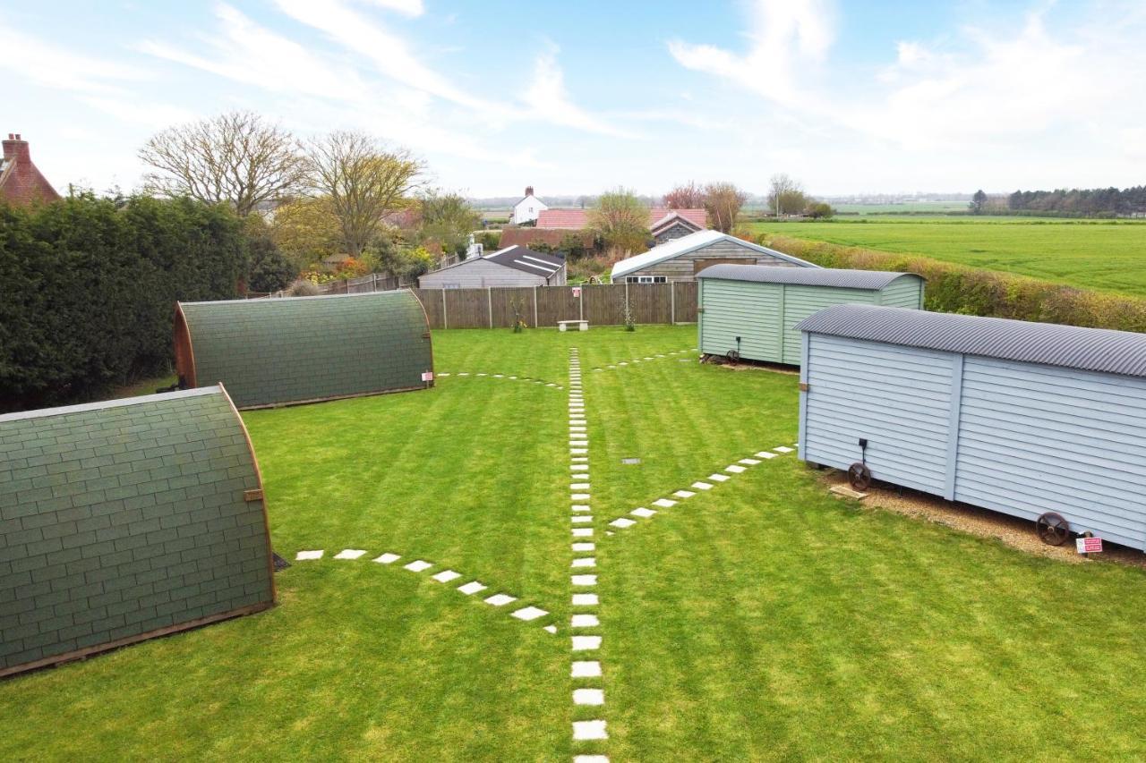 Lanterns Shepherds Huts & Glamping Happisburgh Eksteriør billede